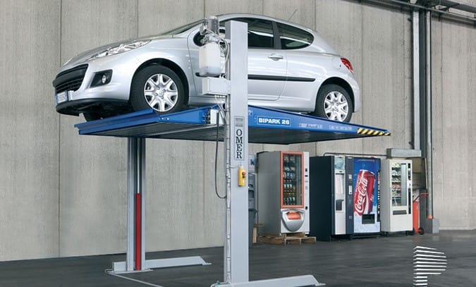 Hệ thống đỗ xe bán tự động thang nâng